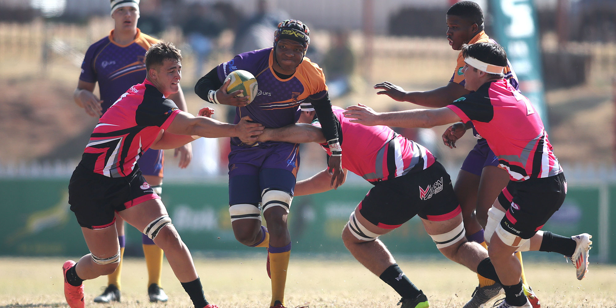 Pumas and Griffons in action at Stadio U18 Craven Week.