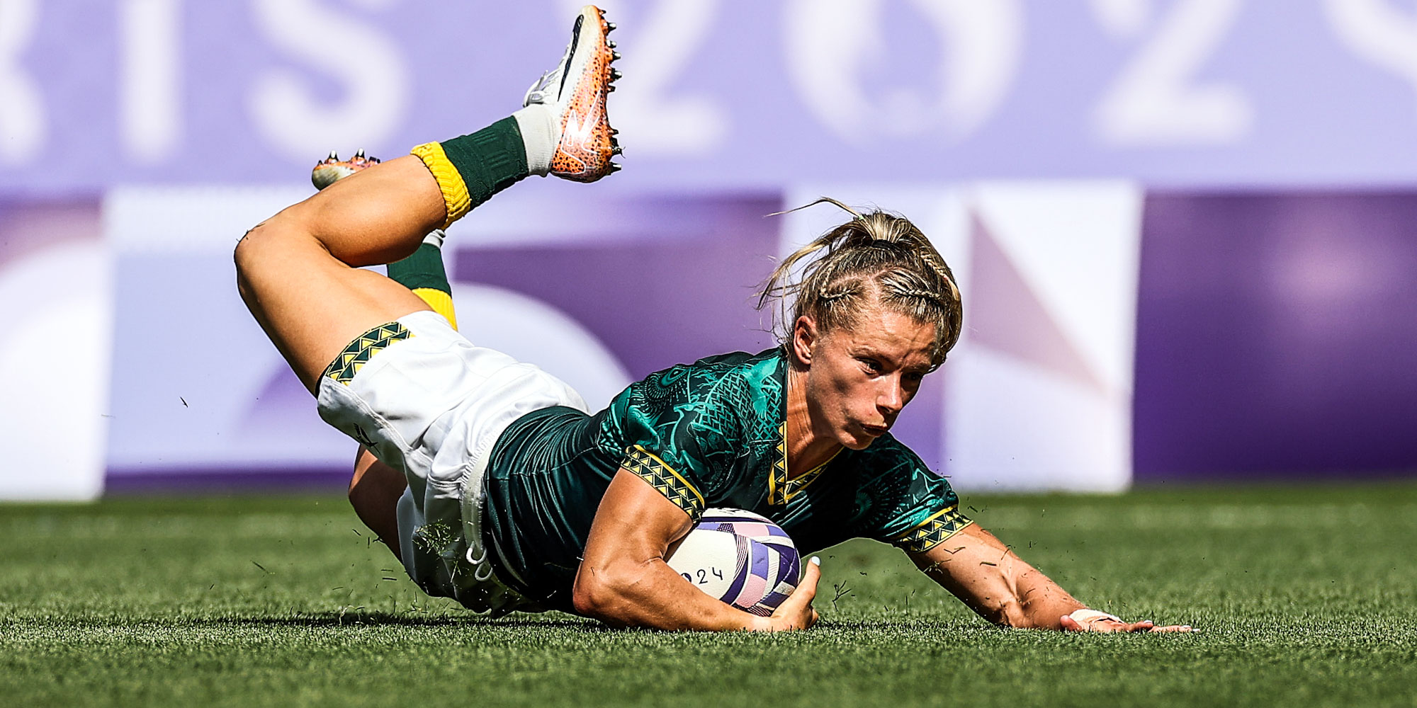 Nadine Roos scored two tries against Fiji.
